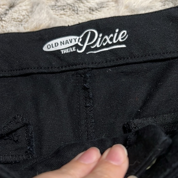 Old navy Pixie pants - Picture 2 of 5